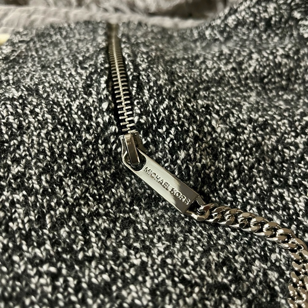 Michael Kors Elegant Black and White Sweater - Medium - Picture 5 of 6
